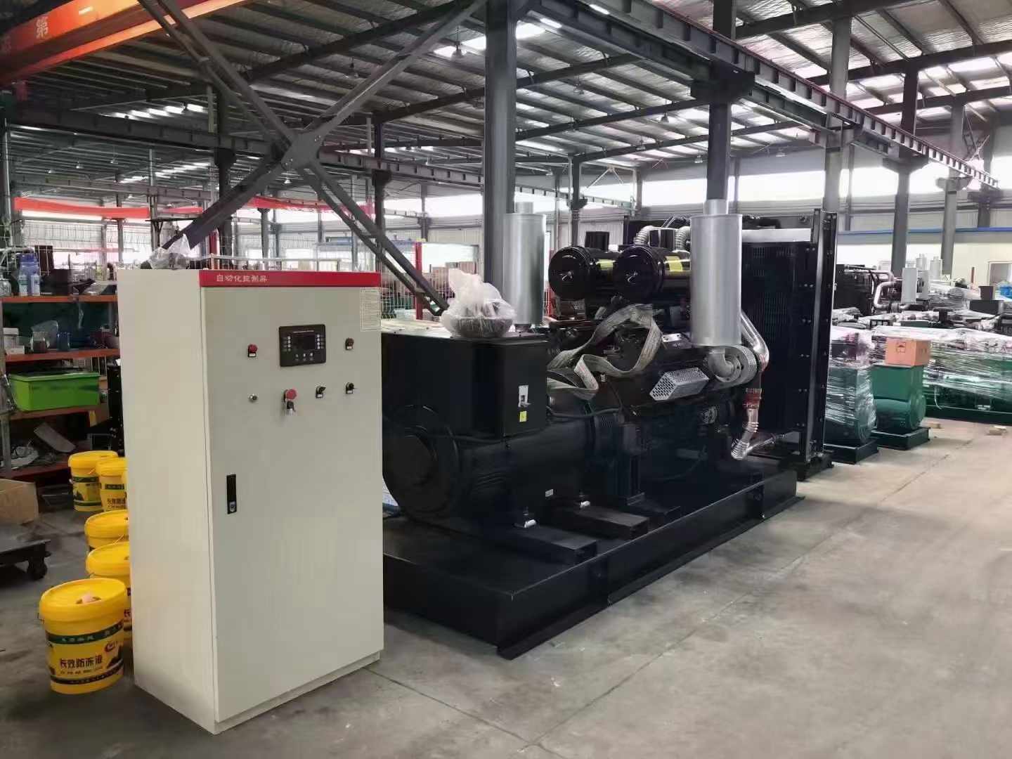 金台柴油发电机运行时的噪音和振动水平如何？